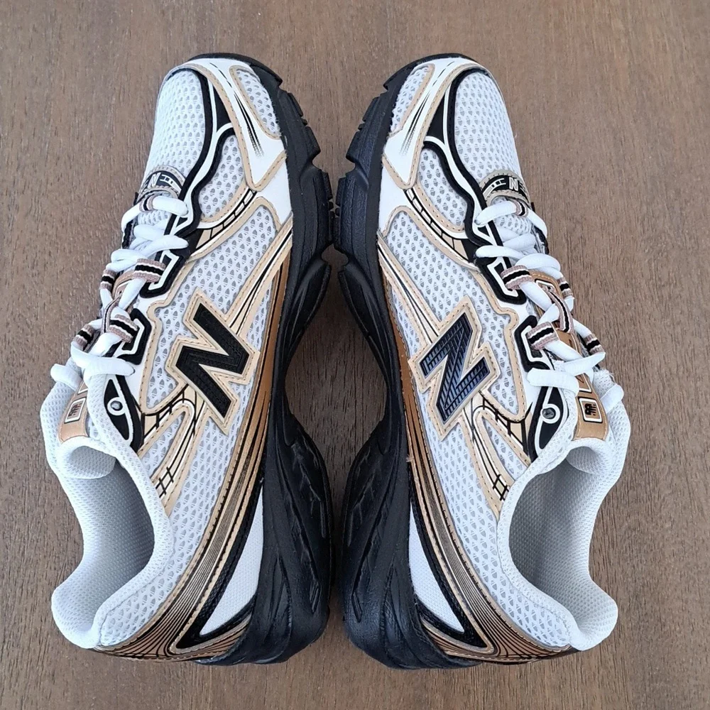 New Balance Kids' 740 Sneakers - Color: White/Gold/Black - Size: Kids 5.5 - Picture 6 of 9